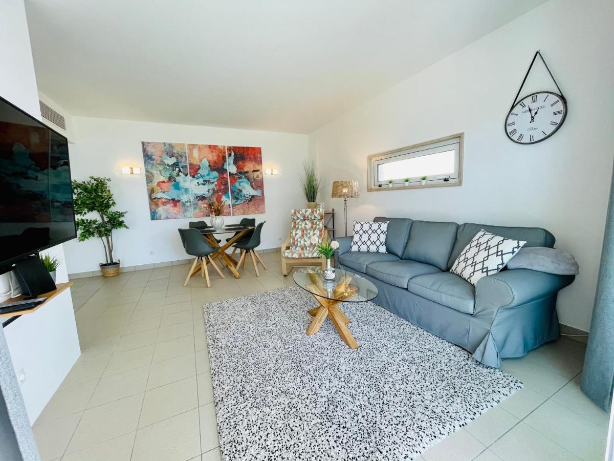 Angies Marina Apartment, Includes 2 Free Passes For The Marina Pool ラゴス エクステリア 写真
