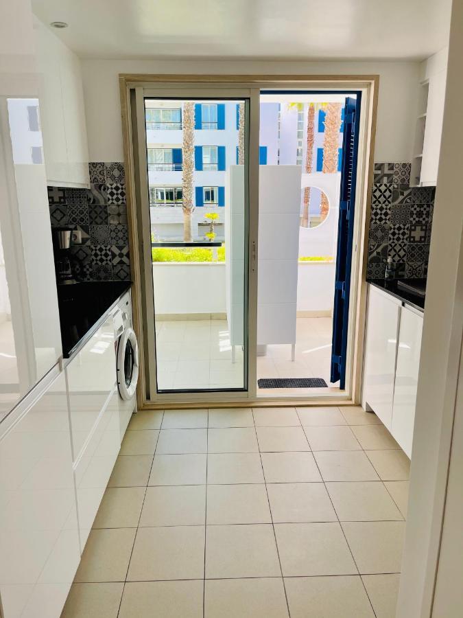 Angies Marina Apartment, Includes 2 Free Passes For The Marina Pool ラゴス エクステリア 写真