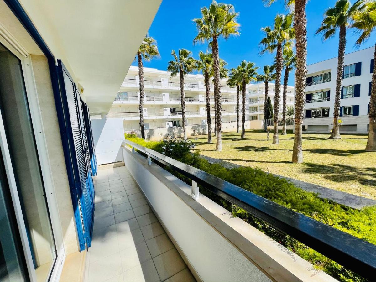 Angies Marina Apartment, Includes 2 Free Passes For The Marina Pool ラゴス エクステリア 写真