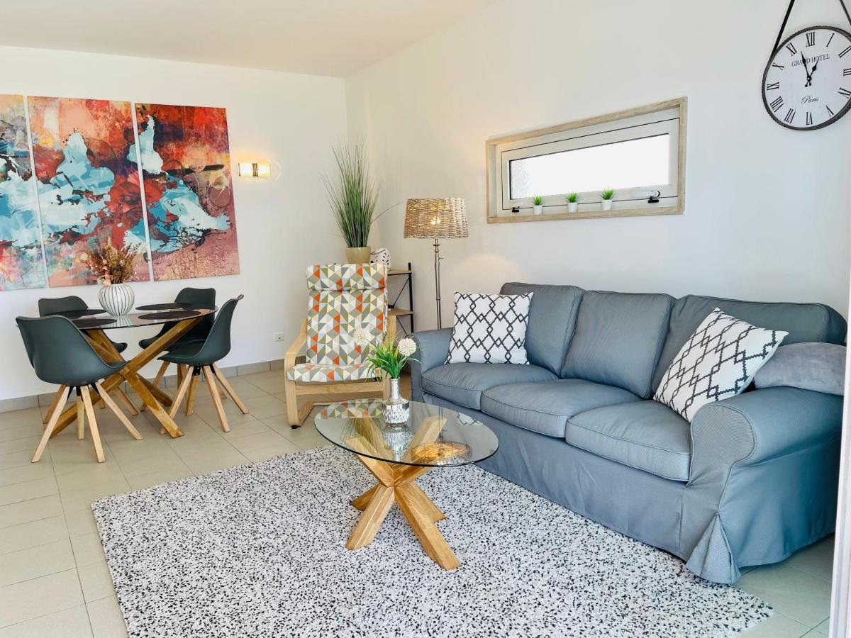 Angies Marina Apartment, Includes 2 Free Passes For The Marina Pool ラゴス エクステリア 写真