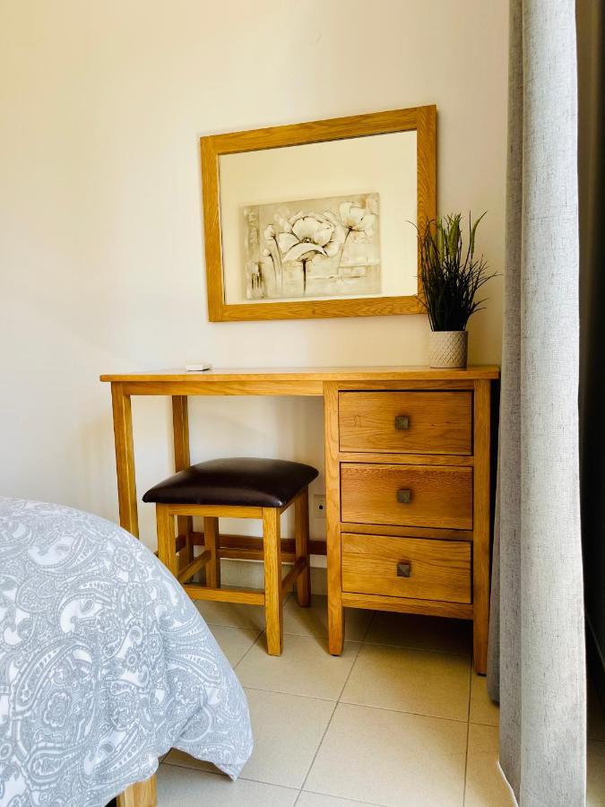 Angies Marina Apartment, Includes 2 Free Passes For The Marina Pool ラゴス エクステリア 写真