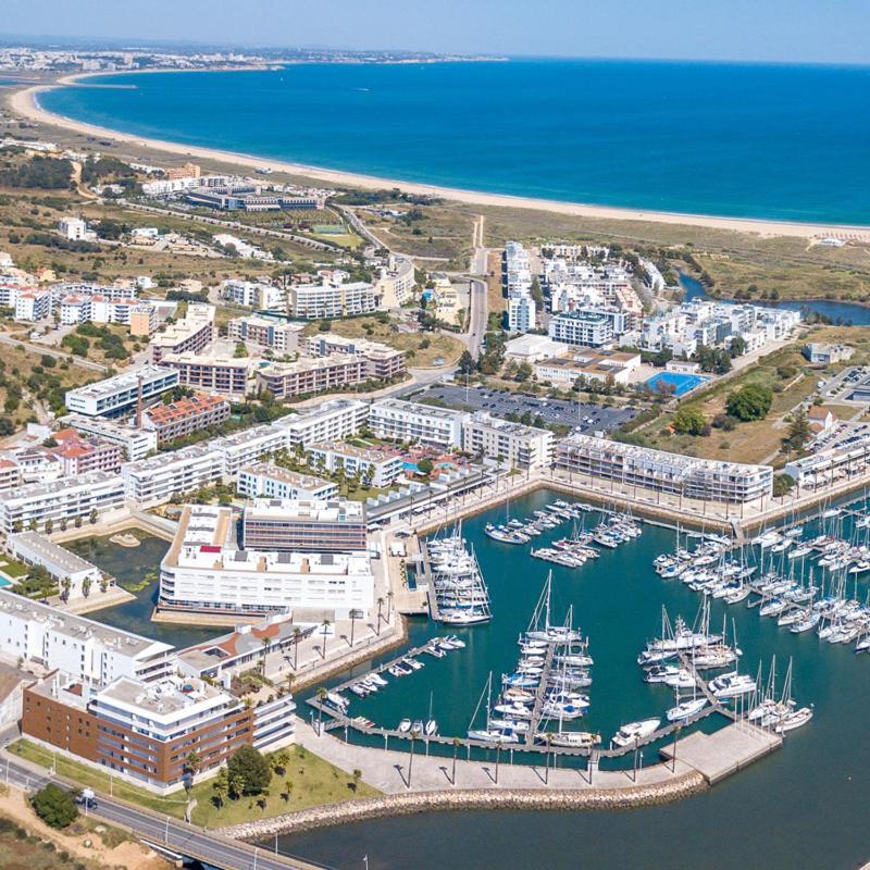 Angies Marina Apartment, Includes 2 Free Passes For The Marina Pool ラゴス エクステリア 写真