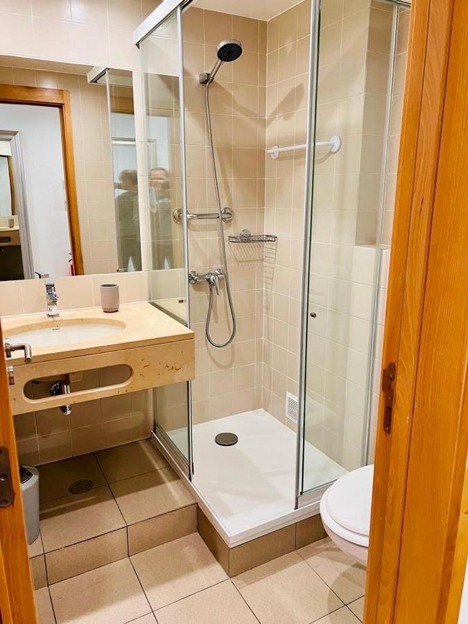Angies Marina Apartment, Includes 2 Free Passes For The Marina Pool ラゴス エクステリア 写真