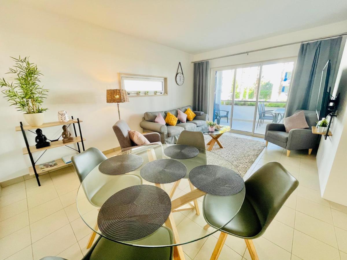 Angies Marina Apartment, Includes 2 Free Passes For The Marina Pool ラゴス エクステリア 写真